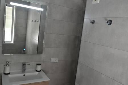 Apartment At The Beach -La Malagueta-Free Parking- Málaga Eksteriør billede